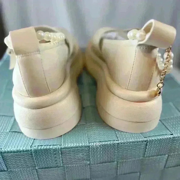👑👑Charles & Keith Women's Chalk Nola Beaded Strap Platform Ivory Size 6.5 - Picture 5 of 16